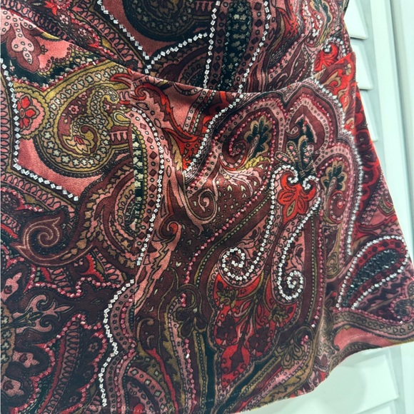 Beautifully Beaded Cache Top - Picture 6 of 8